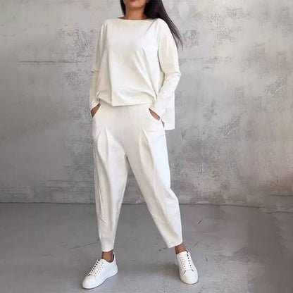 CELIA - SWEATSHIRT AND STRAIGHT JOGGER SET